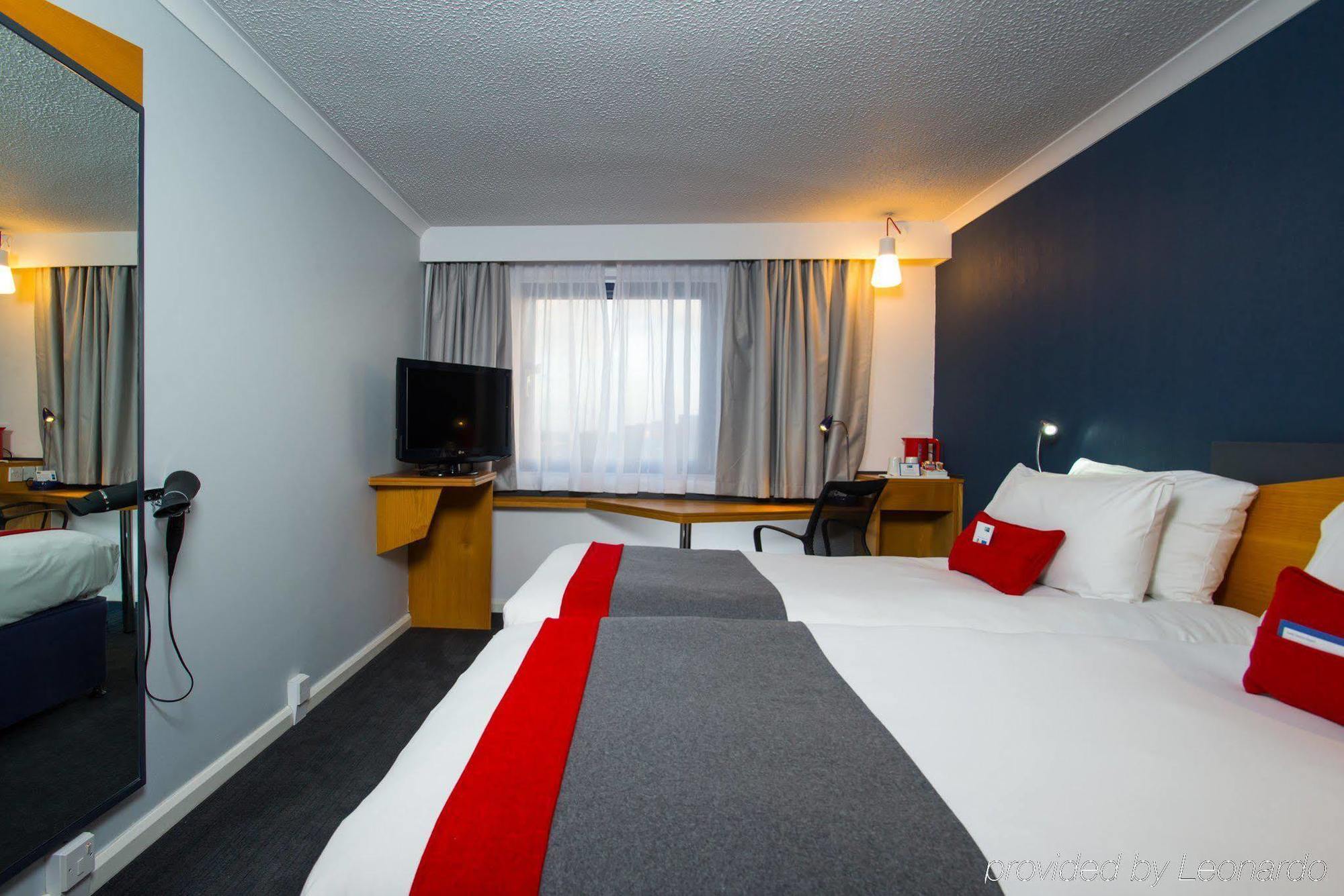 Holiday Inn Express Manchester - Salford Quays, An Ihg Hotel מראה חיצוני תמונה